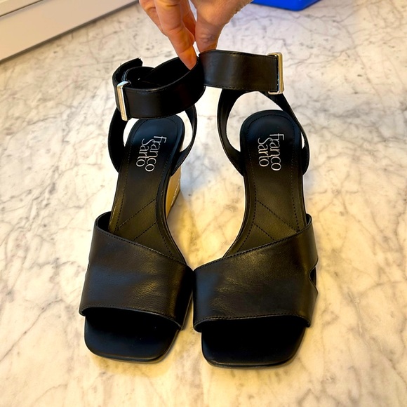 Franco Sarto wedge sandals - Picture 1 of 4
